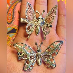 True vintage 90’s fluttering glitter butterfly hair clips